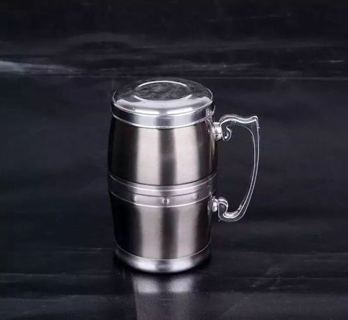 這種杯子不能用來喝水,趕緊換掉,每個人家里都有